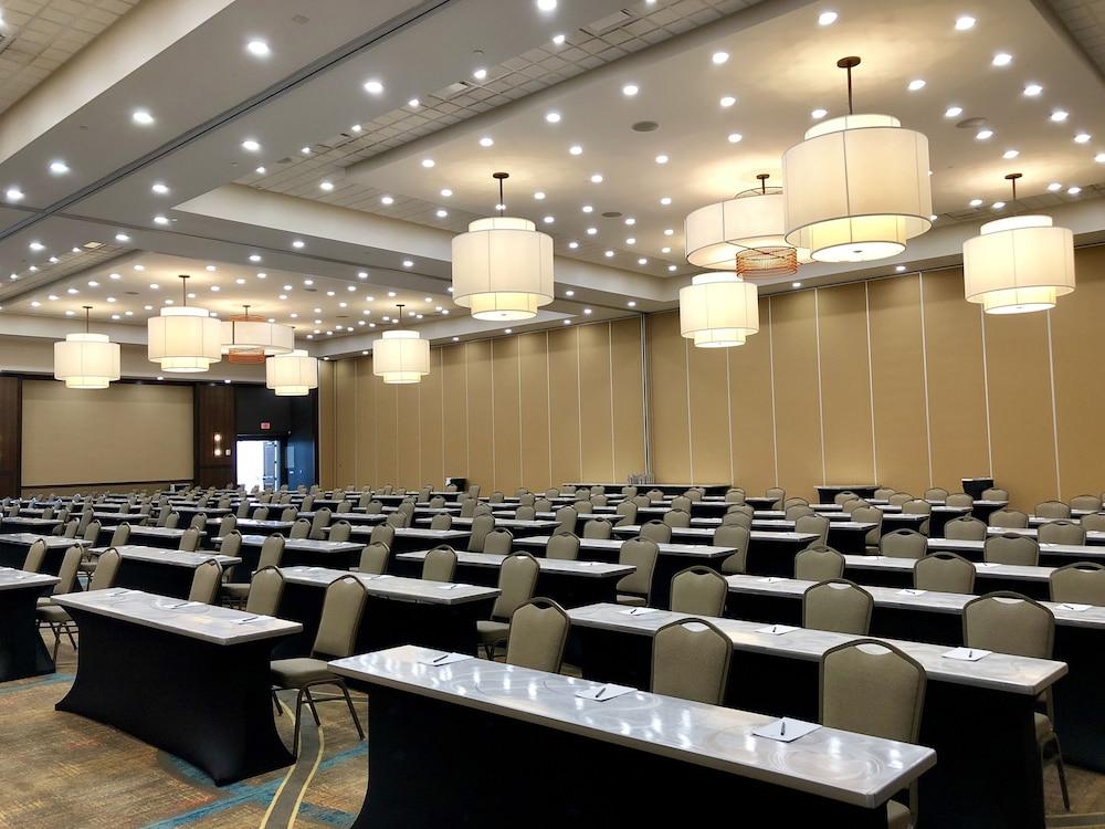 Embassy Suites By Hilton Chicago Naperville Extérieur photo